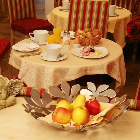 Отель Der Schmittenhof 4*