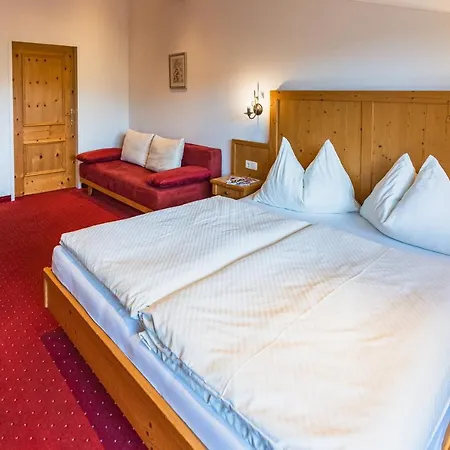 Der Schmittenhof Целль-ам-Зе