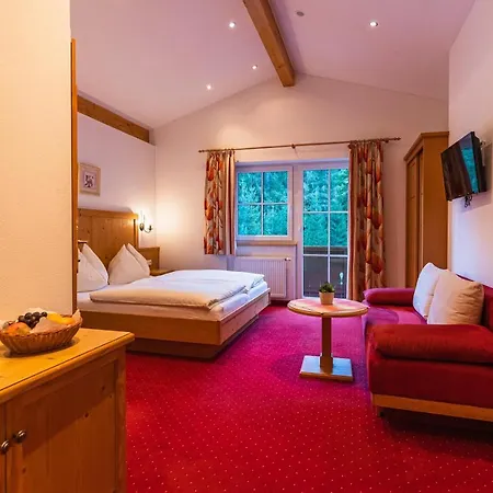 Отель Der Schmittenhof 4*