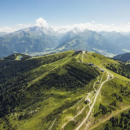 Готель Der Schmittenhof Целль-ам-Зеє