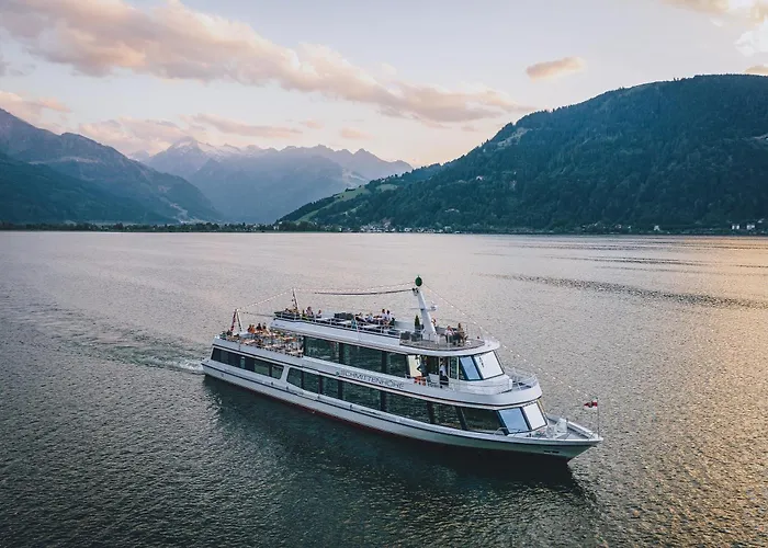 Der Schmittenhof Целль-ам-Зеє